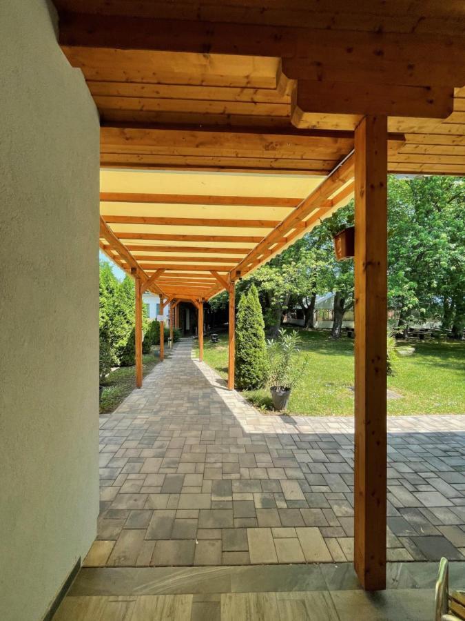 Liget Ueduelopark Fonyod Aparthotel Exterior photo